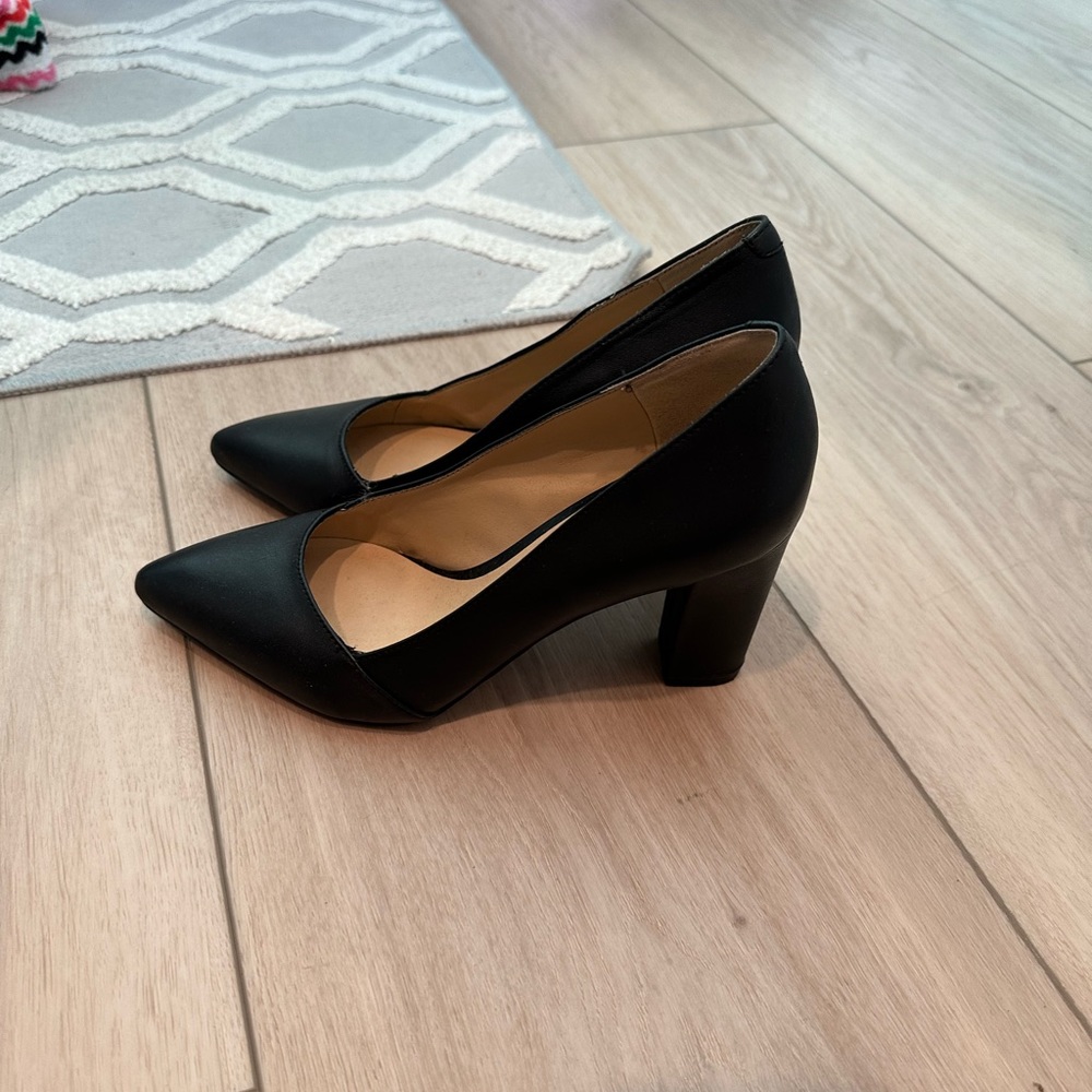 Black Franco Sarto pumps